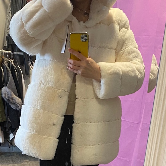 BCBGMAXAZRIA FAUX FUR COAT IN WHITE ONLY - Picture 7 of 16